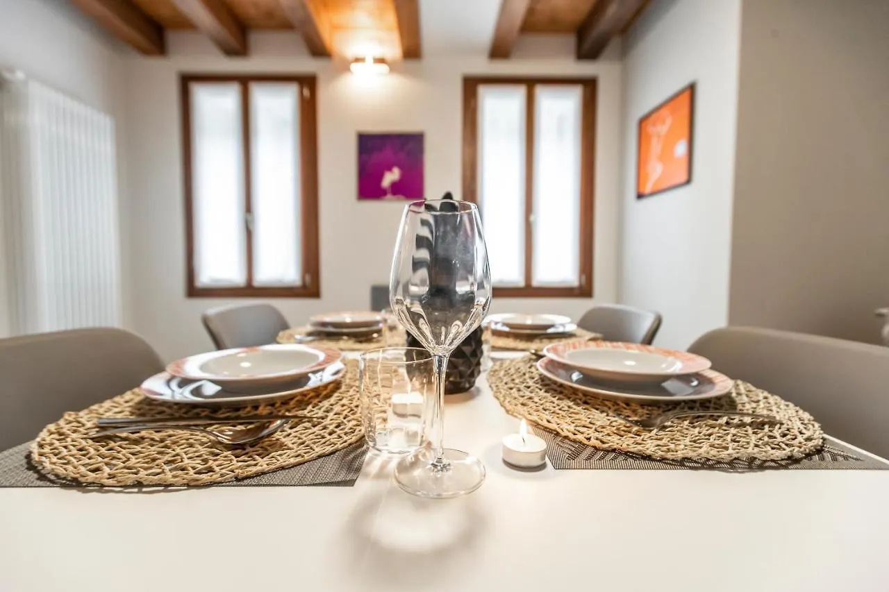 Venetian Superior Apartment R&R 0*, Venice Italy
