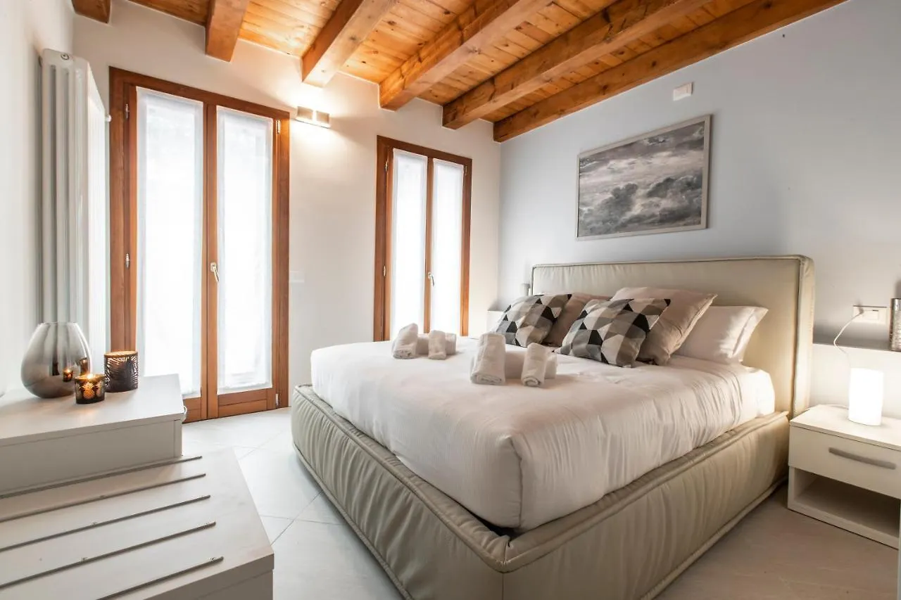Venetian Superior Apartment R&R