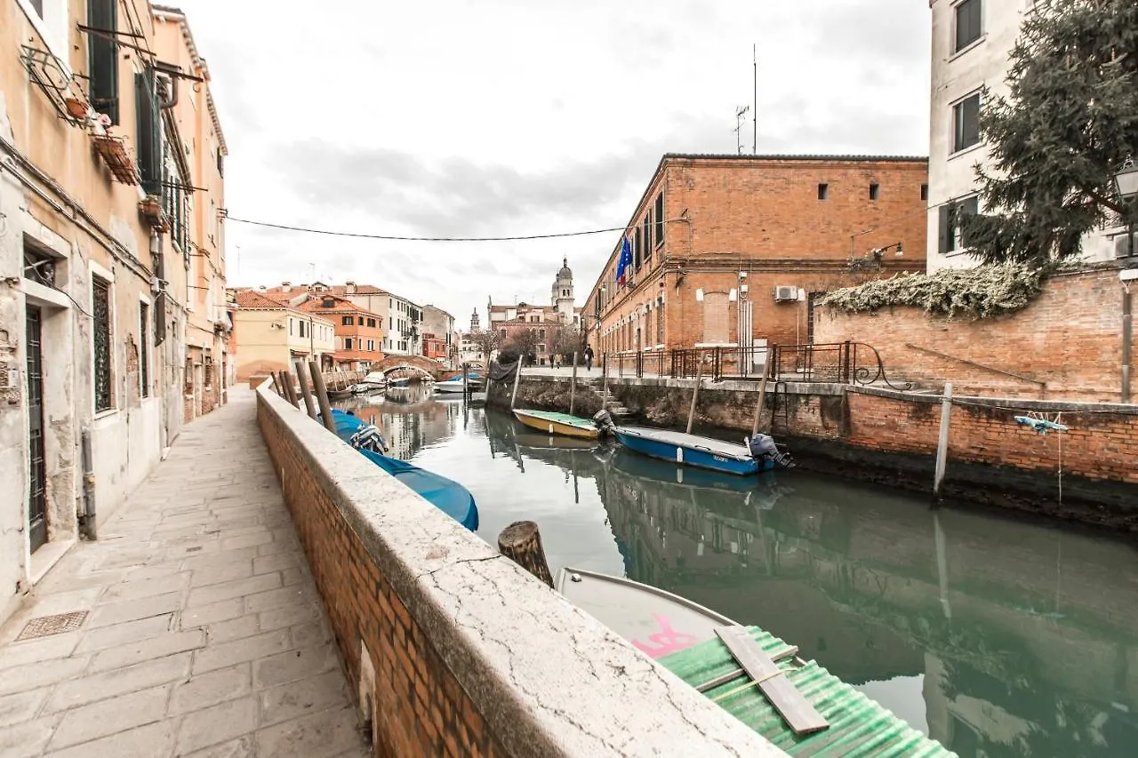 Venetian Superior Apartment R&R 0*, Venice Italy