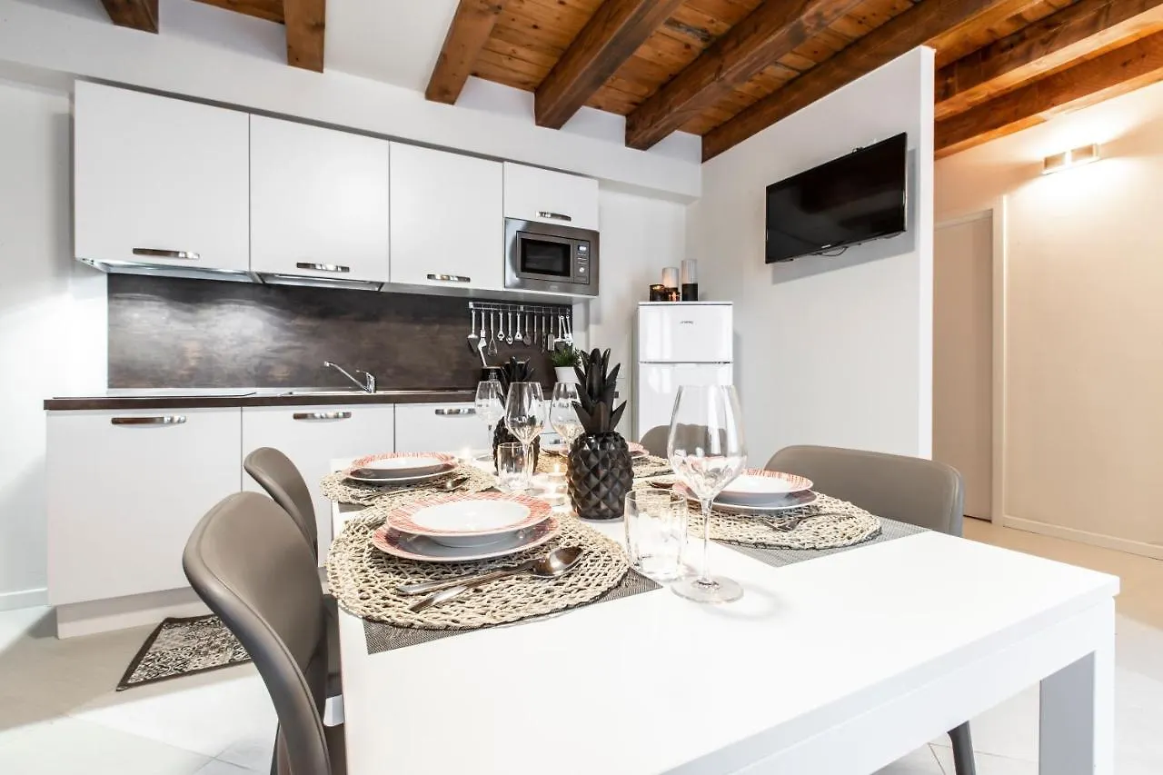 Venetian Superior Apartment R&R  Venedig